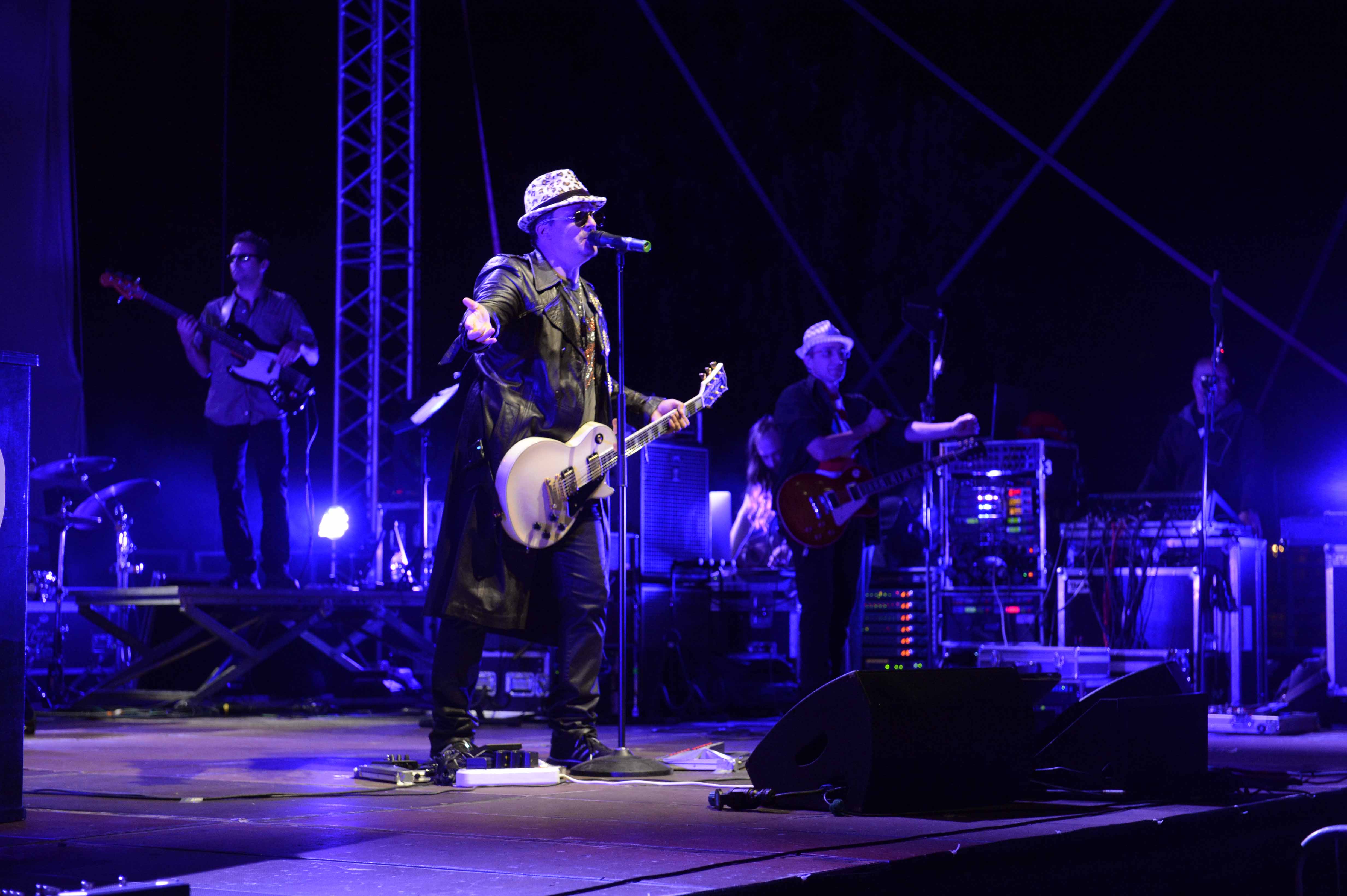 Mind the gap Mind the rock concerto piazza fiera magica notte Feste Vigiliane 2015